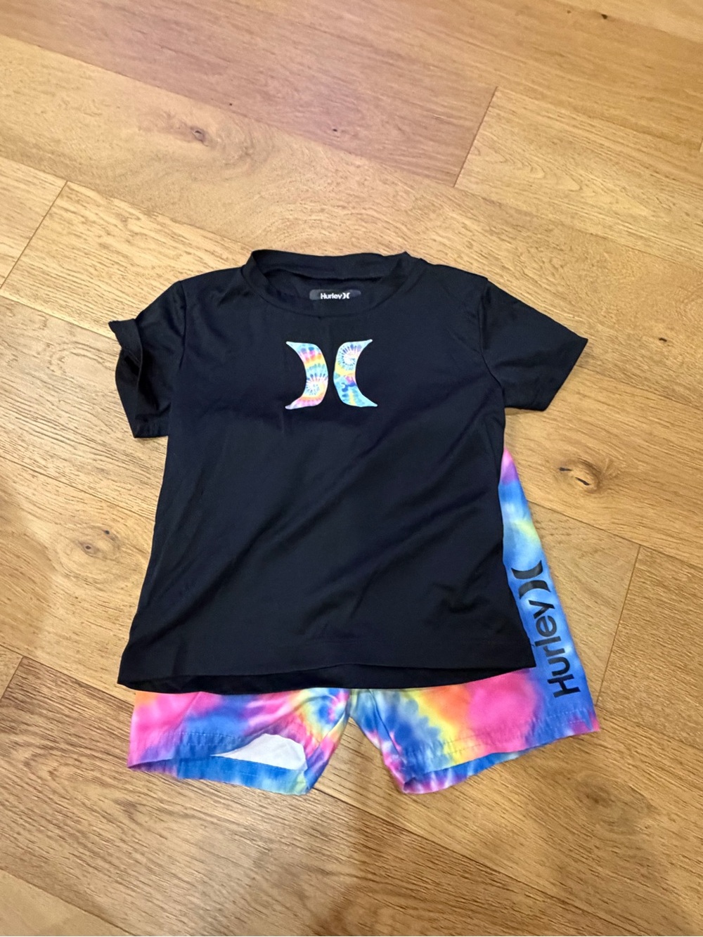 EUC Hurley Kids Swim Black Rash Guard Top with Tie-Dye Shorts